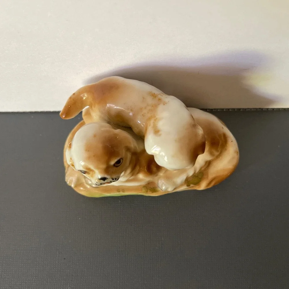 Vintage Midcentury‎ Pekingese Dog Figurine Marked Made In Japan Mother w Puppy